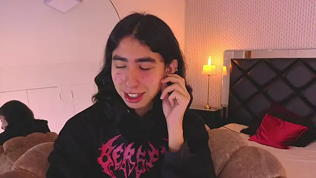 ryo_light Adlı Modelin Canlı XXX Sohbeti