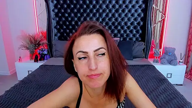 Chatroom XXX en direct de Rebecca_Diamond