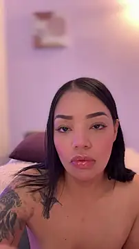 JennLeMoka's Webcam Show