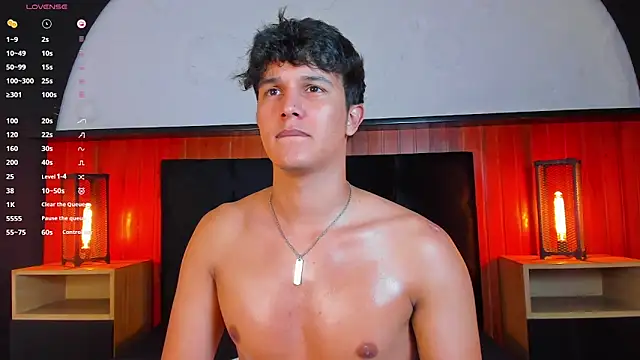 Leo_Savage_ Webcam-Show
