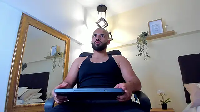 Chat XXX ao vivo de Chris_Varden