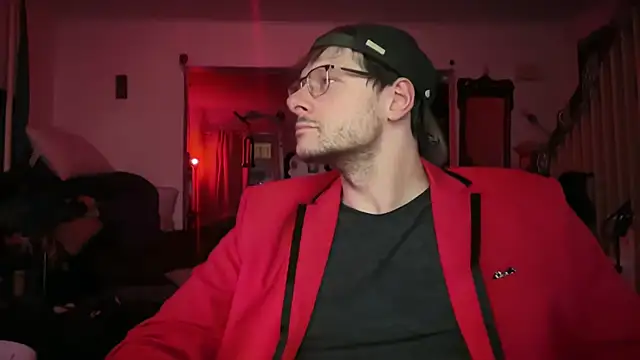 MasterDaddyCool Show in webcam