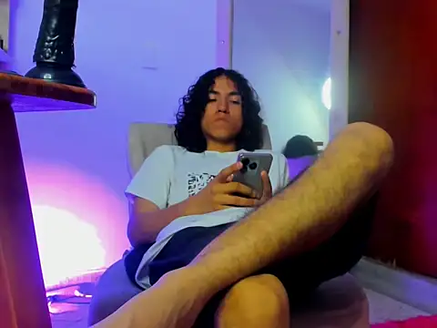 issac_latin 在線直播表演