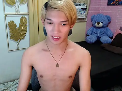 urasian_john18 Webcamshow
