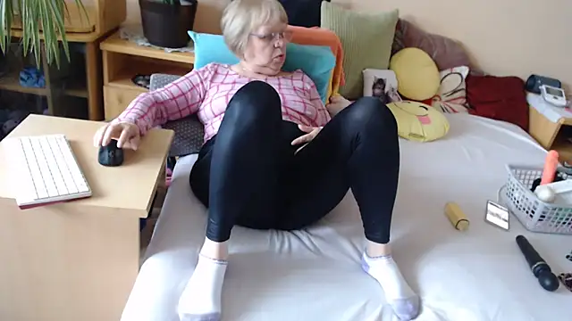 Dorina's Live XXX Chat