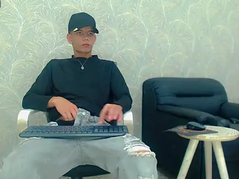 Chatroom XXX en direct de santiago_twink