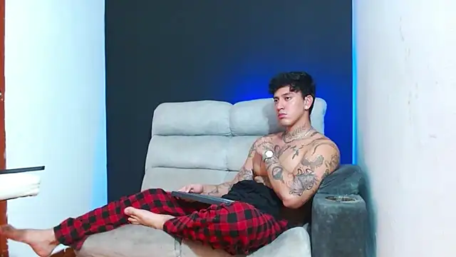 Chatroom XXX en direct de JUSTIN_FULLER1