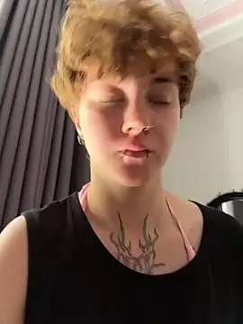 XXX chat uživo modela IceMur