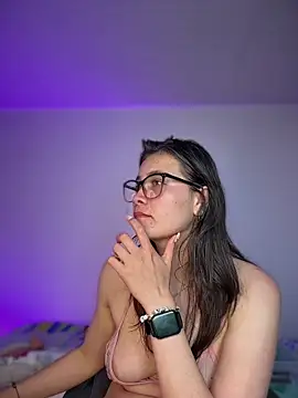 aurora_divine's Live XXX Chat