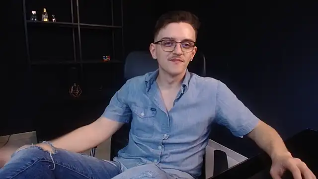 FelixStarkk webkamerás műsora