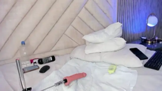 Chat +18 de SarahRizof ao vivo