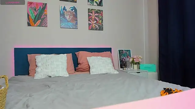 BritneyLix élő XXX-chatje