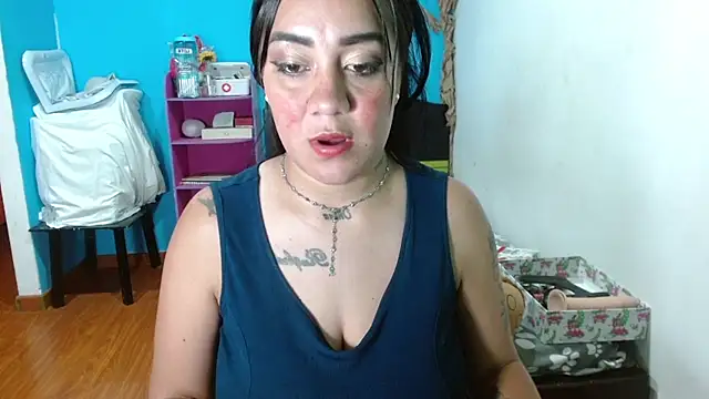 Andrea_deepsloppy's Live XXX Chat