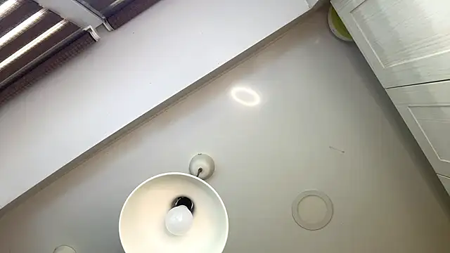 ZaraGuyette's Webcam Show