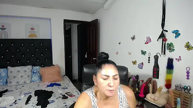 Chatroom XXX en direct de mature_bigboobs10