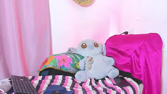 milabiggcoock Show in webcam