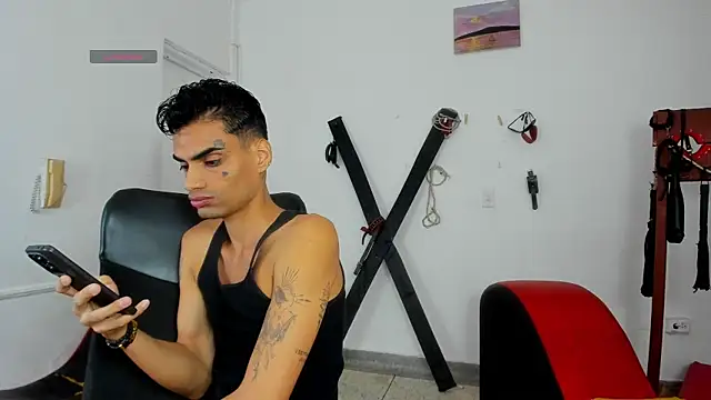Gay_Red_Room – webcam-show