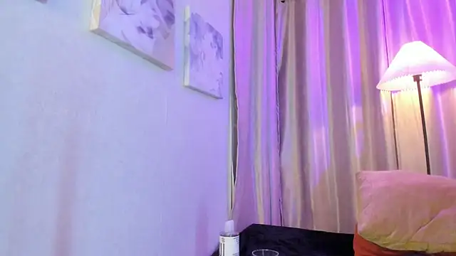 Demian_Hush Show in webcam