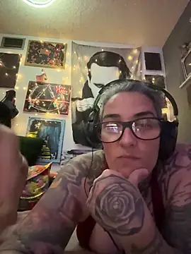inkdmagz's Live XXX Chat