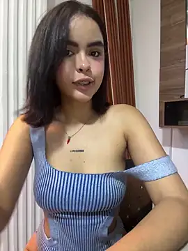 kitty_rousse01's Live XXX Chat