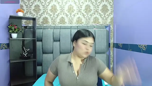 XXX chat uživo modela Laura_Copers