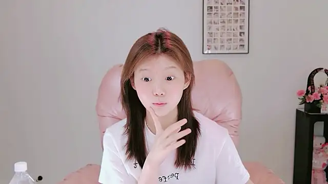 yang_12's Webcam Show