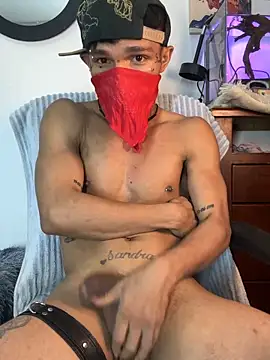 CRAZY-BOY99 Adlı Modelin Canlı XXX Sohbeti