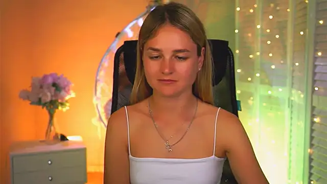 دردشة DeboraLarson الجنسية المباشرة