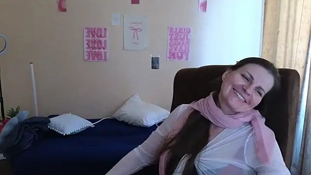دردشة Mirabelle_Velvet الجنسية المباشرة