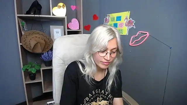 Show modela RubyDaviss na web-kameri