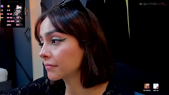 lilith_selene: διαδικτυακό σόου στην κάμερα