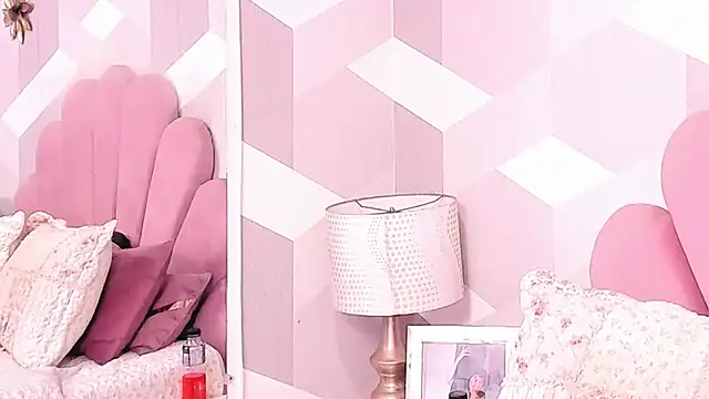 KylieMonnett Chat XXX live
