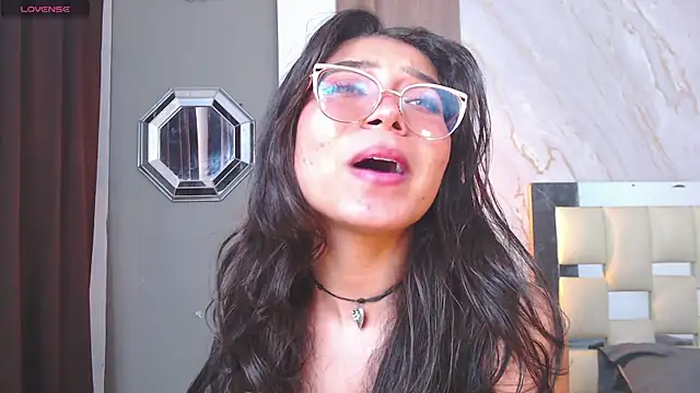 Chat XXX Live honeymoon_12