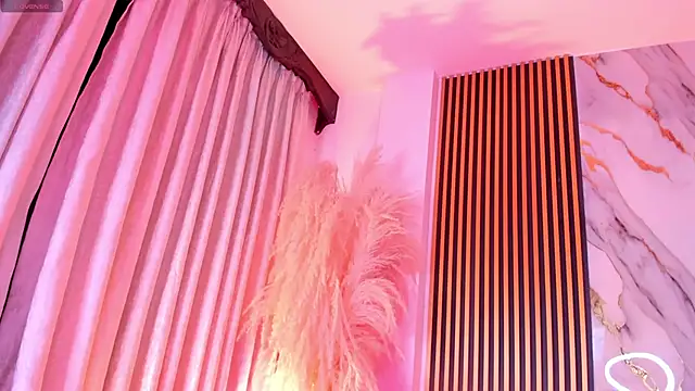 nahomyrusell's Webcam Show