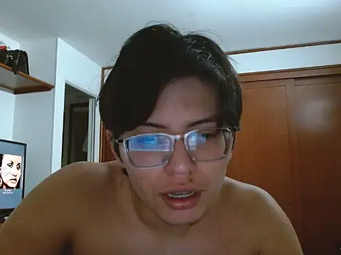 Show modela krizz-10 na web-kameri