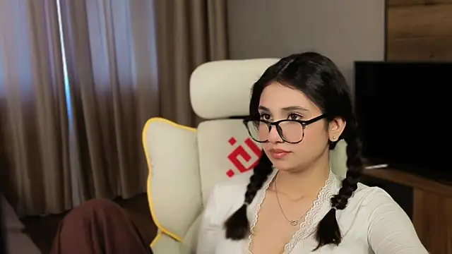 honeylanaa's Live XXX Chat