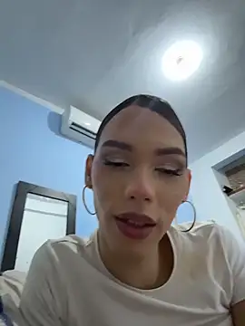 Show modela Carlita_cute na web-kameri