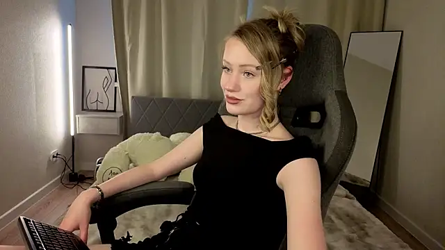 EvaHamilton live XXX chat