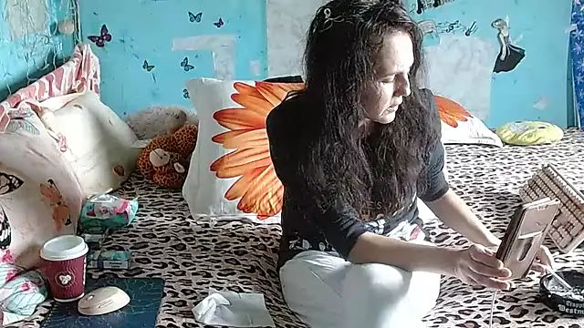 brighteyes77 live XXX chat
