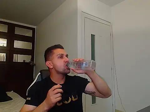 BryceReign Live XXX Chat