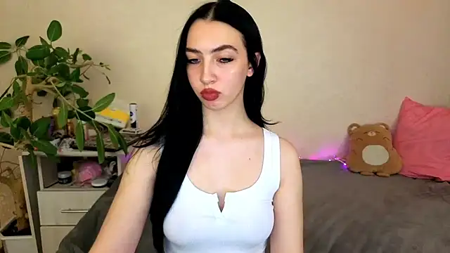 WildKittenX_'s Live XXX Chat