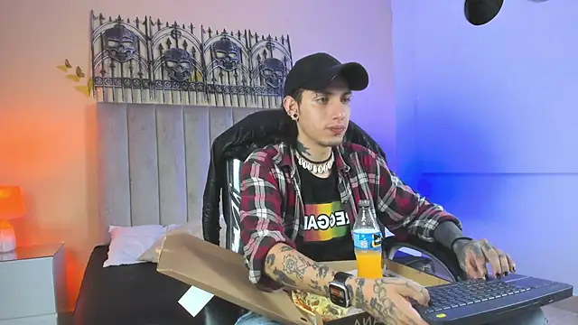 Vergil_Noir_'s Live XXX Chat