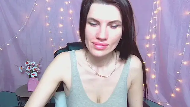 MilaLoona 라이브 XXX 채팅