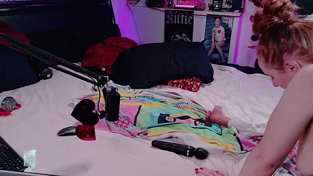 XXX chat uživo modela KittiePurry69