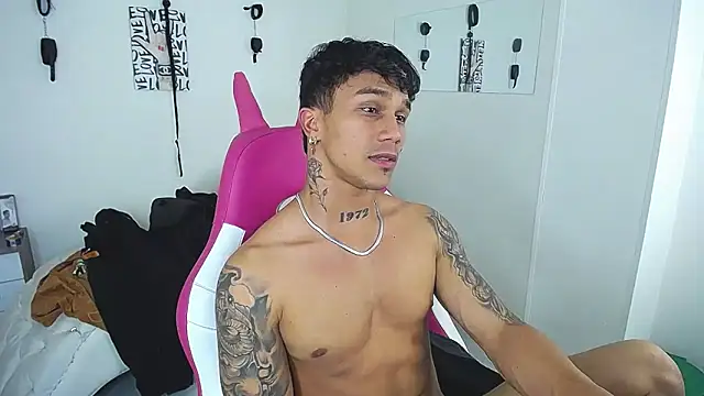 Chat XXX en directo de Leonard_Price