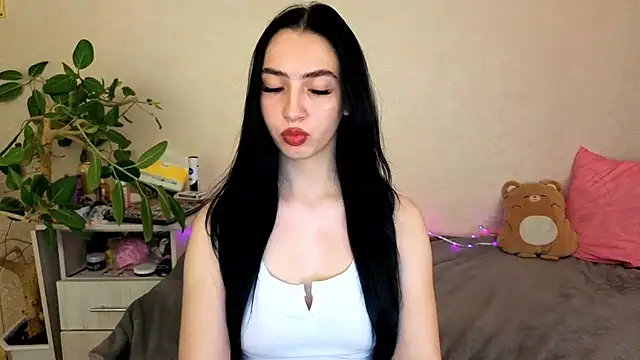 XXX chat uživo modela WildKittenX_