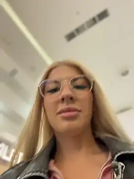 NewLale's Webcam Show