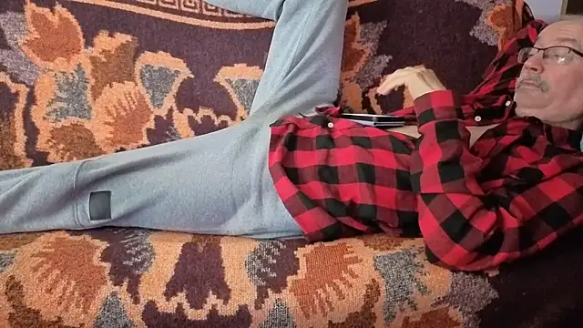 loverboyxxx69's Webcam Show