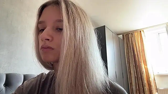 Chat +18 de Tiffany_Blom ao vivo