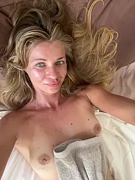 -OliWow- Live XXX-chat